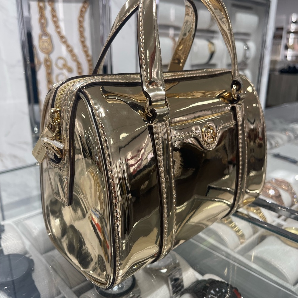 MICHAEL KORS Jet Set Small Metallic Convertible Crossbody Duffle Xbody
Pale Gold - Picture 14 of 16
